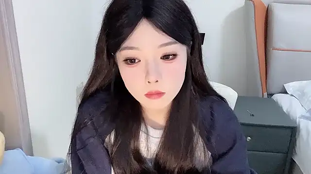 Snapshot of Q-ing chatting on 01-24-25, 07:49 Q-ing online show from 01-24-25, 07:49