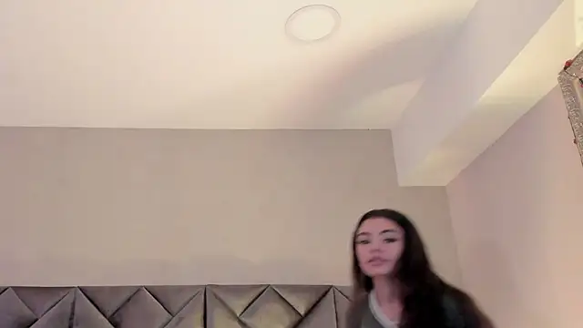 Luisa0110 online show from 07-10-26, 04:40
