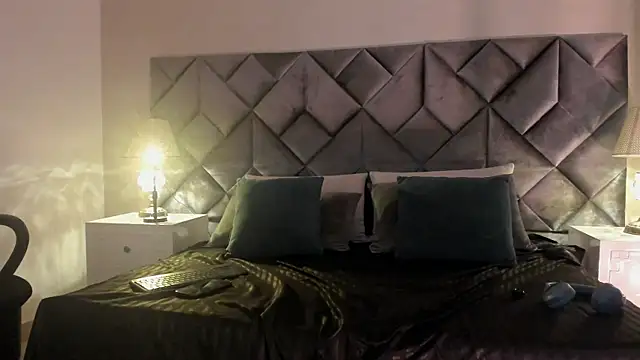 Luisa0110 online show from 06-18-26, 05:40