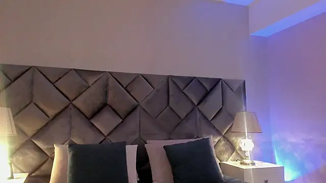 Luisa0110 online show from 07-12-26, 04:52