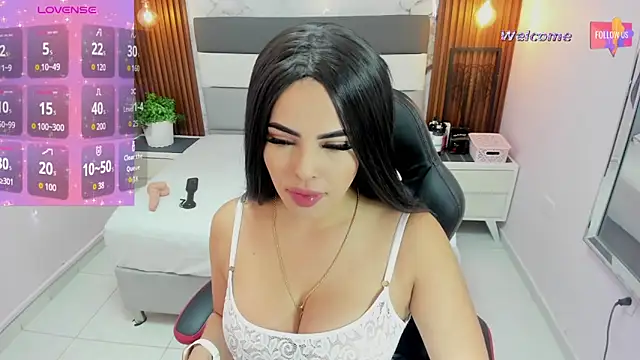 MEGANTARLY09 online show from 11-19-25, 08:53