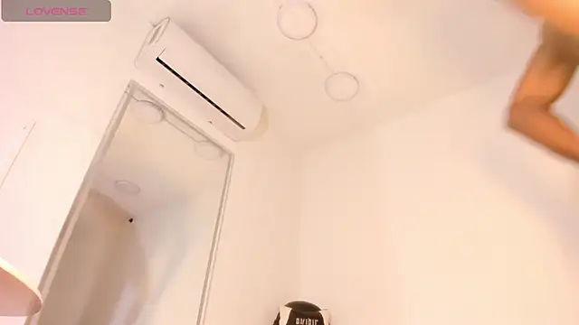 vera candella online show from 11-14-25, 10:41