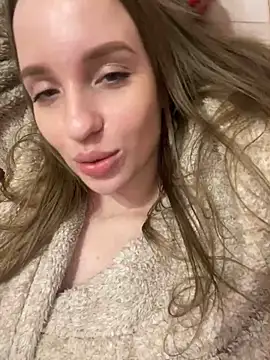 Snapshot of EdnaBradley chatting on 01-30-25, 07:04 EdnaBradley online show from 01-30-25, 07:04