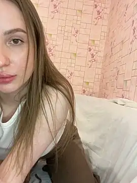 Snapshot of EdnaBradley chatting on 01-21-25, 04:37 EdnaBradley online show from 01-21-25, 04:37