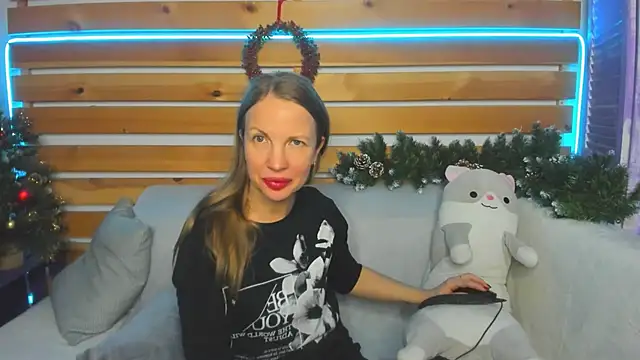 Nora Adamss online show from 12-07-24, 12:57