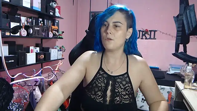Snapshot of sukii93 chatting on 05-26-26, 07:56 sukii93 online show from 05-26-26, 07:56