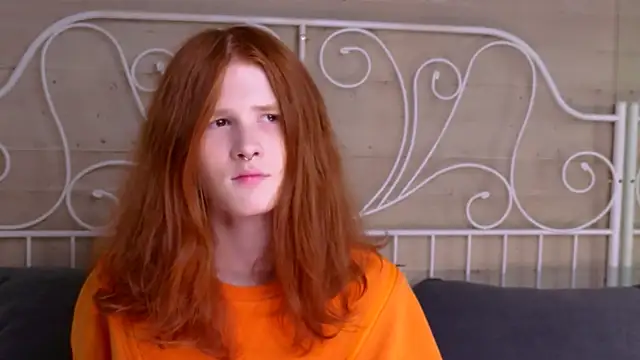 ZaynGraham online show from 10-30-25, 05:06