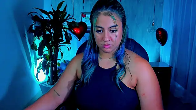 Snapshot of Xisu_ chatting on 02-13-25, 08:59 Xisu online show from 02-13-25, 08:59