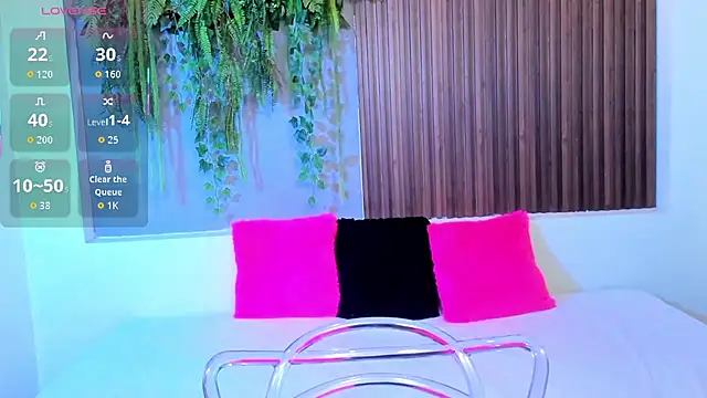 AmyBarton02 online show from 10-20-25, 05:35