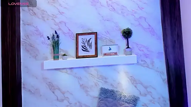 AmyBarton02 online show from 11-08-25, 05:38