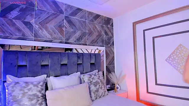 TaniaSmith1 online show from 11-21-25, 11:15