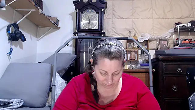 ladyscarlotta online show from 09-19-25, 04:00