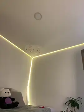 AmmyCollinsW online show from 04-07-26, 10:00