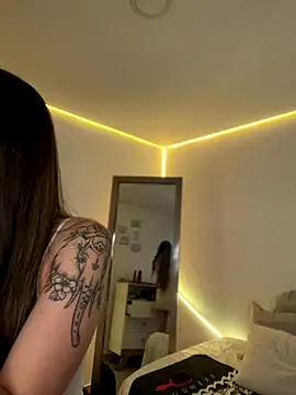 AmmyCollinsW online show from 09-18-25, 07:50