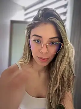 AmmyCollinsW online show from 03-12-25, 07:47