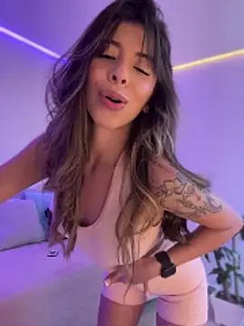 AmmyCollinsW online show from 03-11-26, 09:20