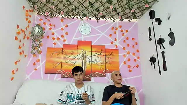 Fresahot2005 online show from 03-10-25, 07:50