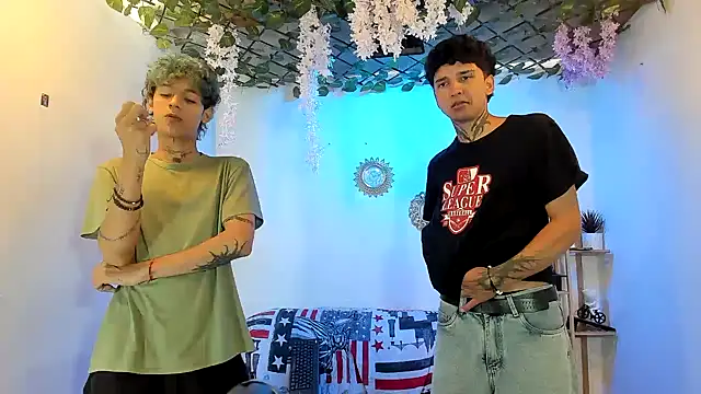 Fresahot2005 online show from 11-05-25, 02:31