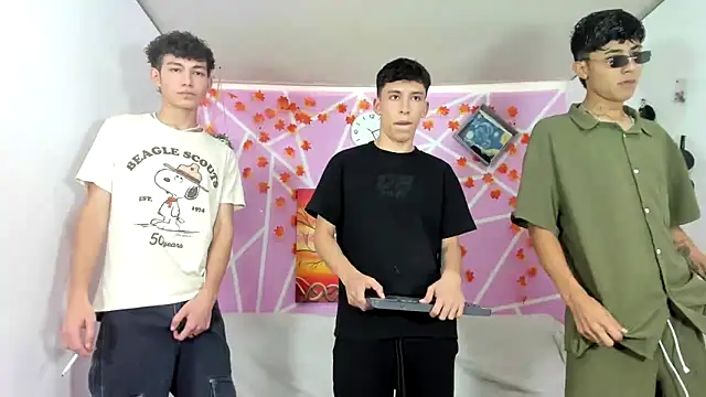 Fresahot2005 online show from 02-10-25, 07:28