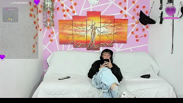 Fresahot2005 online show from 03-21-25, 07:24