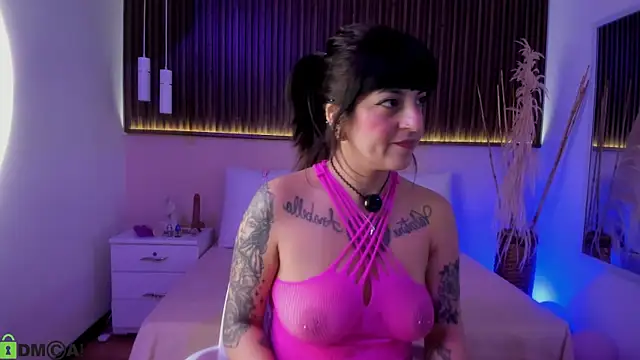 Liz grey  online show from 06-10-26, 12:23