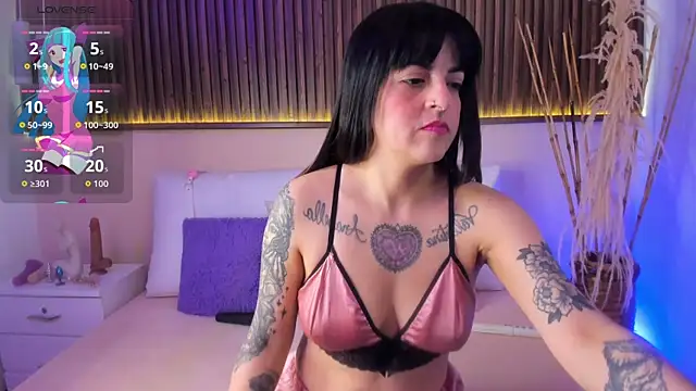 Snapshot of Liz_grey_ chatting on 02-05-26, 08:59 Liz grey online show from 02-05-26, 08:59