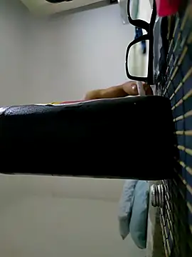 Snapshot of ackerman09 chatting on 12-19-25, 04:38 ackerman09 online show from 12-19-25, 04:38