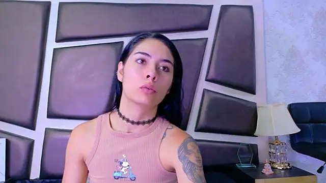Snapshot of NicoleEsposito chatting on 06-17-26, 12:59 NicoleEsposito online show from 06-17-26, 12:59