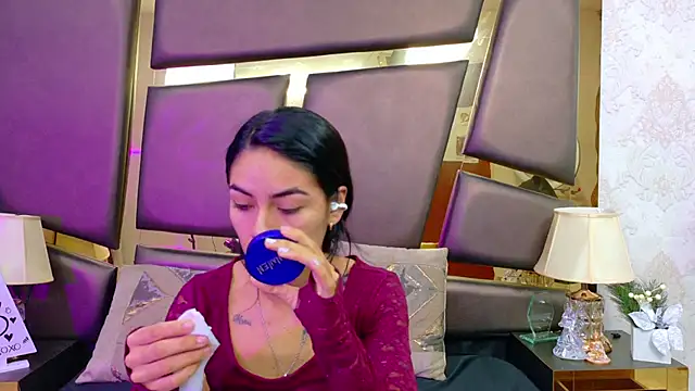 NicoleEsposito online show from 02-17-26, 12:46