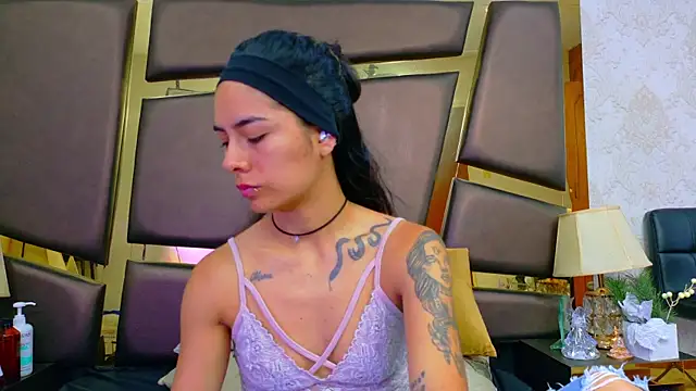 NicoleEsposito online show from 04-04-26, 12:45