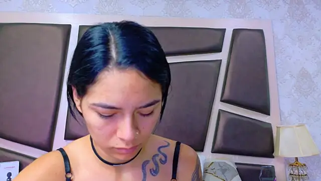Snapshot of NicoleEsposito chatting on 07-11-26, 12:49 NicoleEsposito online show from 07-11-26, 12:49