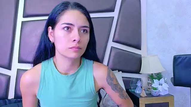 Snapshot of NicoleEsposito chatting on 06-16-26, 12:49 NicoleEsposito online show from 06-16-26, 12:49