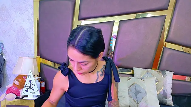 NicoleEsposito online show from 04-08-26, 12:39