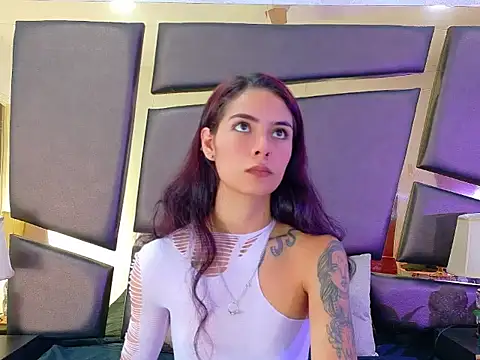 NicoleEsposito online show from 09-22-25, 01:06