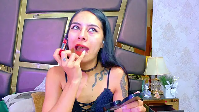 NicoleEsposito online show from 04-06-26, 01:01