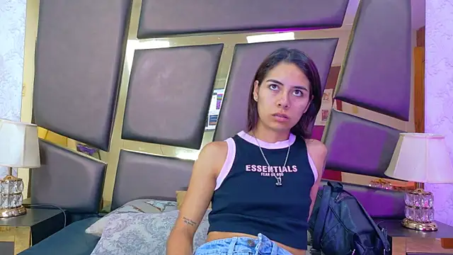 NicoleEsposito online show from 11-08-25, 12:52