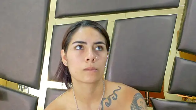 NicoleEsposito online show from 10-24-25, 01:32