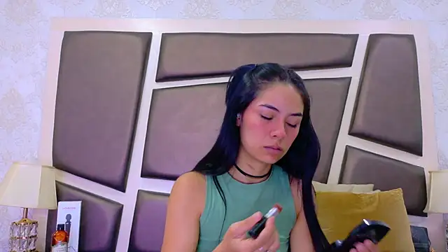Snapshot of NicoleEsposito chatting on 06-29-26, 01:00 NicoleEsposito online show from 06-29-26, 01:00