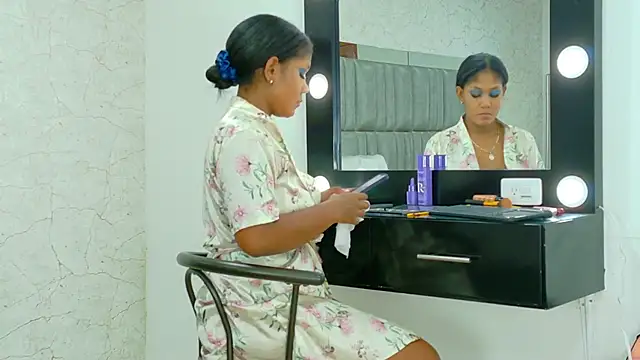 AlisonJaimes online show from 10-29-25, 12:37