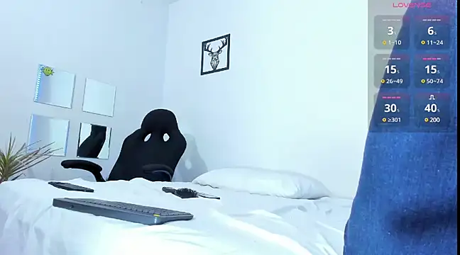 Snapshot of _tony8 chatting on 12-09-24, 08:00 tony8 online show from 12-09-24, 08:00