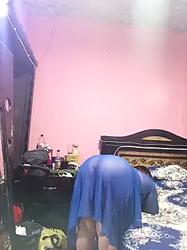 Snapshot of QueenBata chatting on 12-29-24, 12:45 QueenBata online show from 12-29-24, 12:45