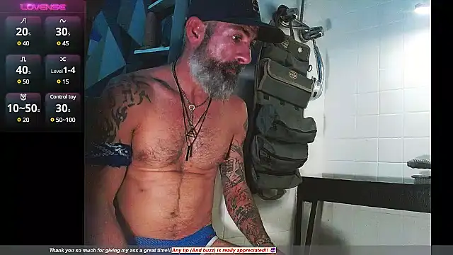 Snapshot of HandyBro chatting on 01-31-25, 06:24 HandyBro online show from 01-31-25, 06:24