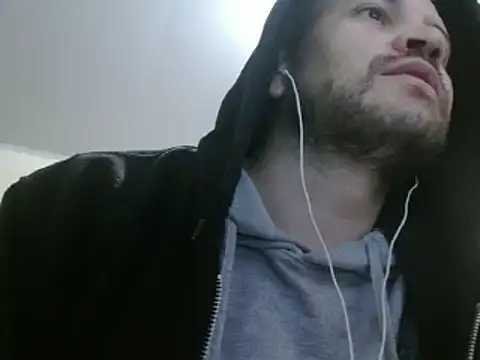 Snapshot of camiloking1720 chatting on 02-19-25, 04:55 camiloking1720 online show from 02-19-25, 04:55
