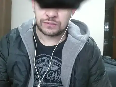 Snapshot of camiloking1720 chatting on 02-28-25, 03:48 camiloking1720 online show from 02-28-25, 03:48