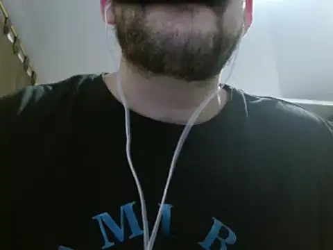Snapshot of camiloking1720 chatting on 02-19-25, 06:32 camiloking1720 online show from 02-19-25, 06:32
