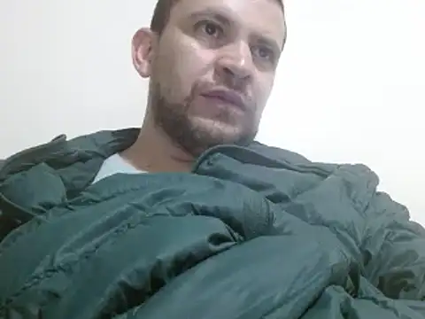 Snapshot of camiloking1720 chatting on 02-27-25, 02:25 camiloking1720 online show from 02-27-25, 02:25