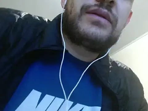 Snapshot of camiloking1720 chatting on 02-11-25, 03:29 camiloking1720 online show from 02-11-25, 03:29