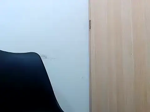 Snapshot of bby044 chatting on 05-11-26, 02:45 bby044 online show from 05-11-26, 02:45