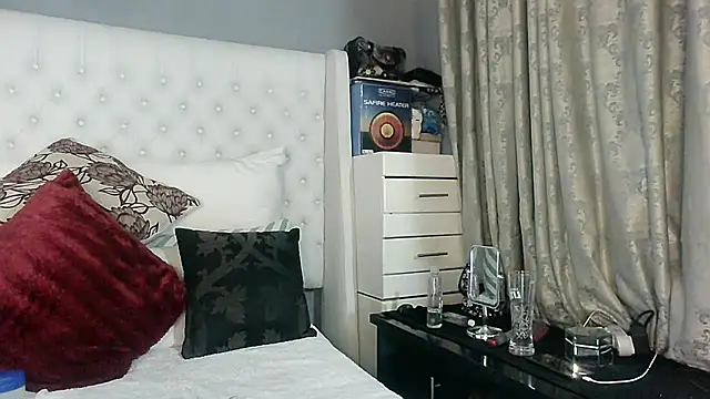 Carocurvy online show from 02-12-26, 06:51