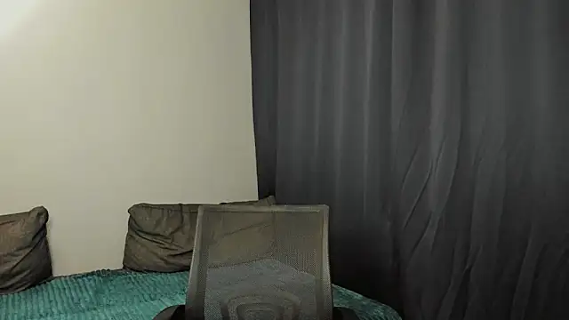 Pinku kitsune online show from 02-16-25, 09:49